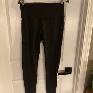 S - Elastic Waist Black High-Waisted Leggings with Pockets - Size Small